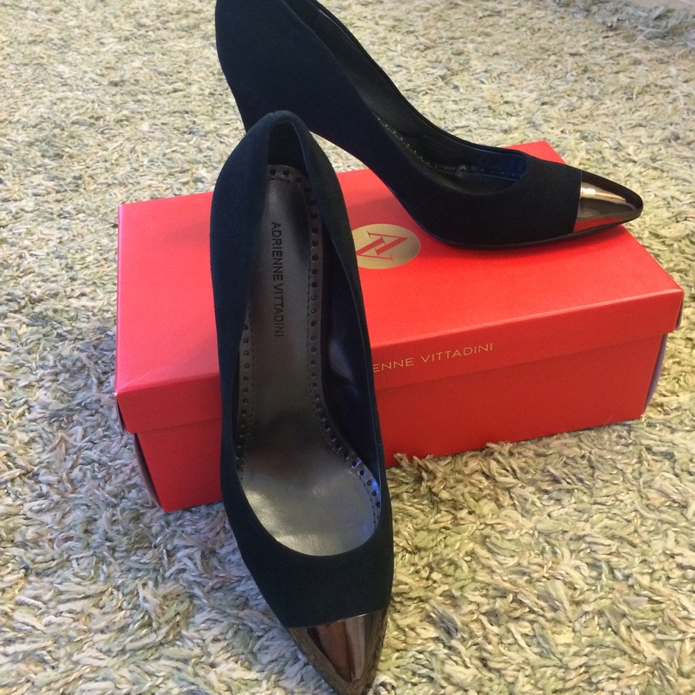 Adrienne Vittadini Black High Heel Pumps